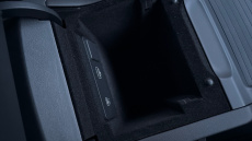 Jaguar F-Pace 2.0 D200 R-Dynamic SE Black 5dr Auto AWD Diesel Estate